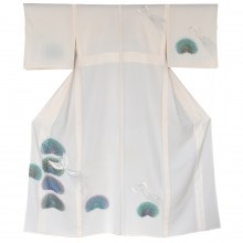 Японское шелковое кимоно. Цвет молочный. КМ274